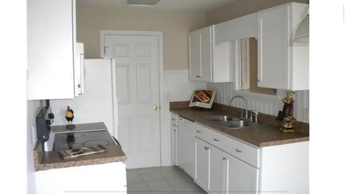 Building Photo - 34 Leeward Dr