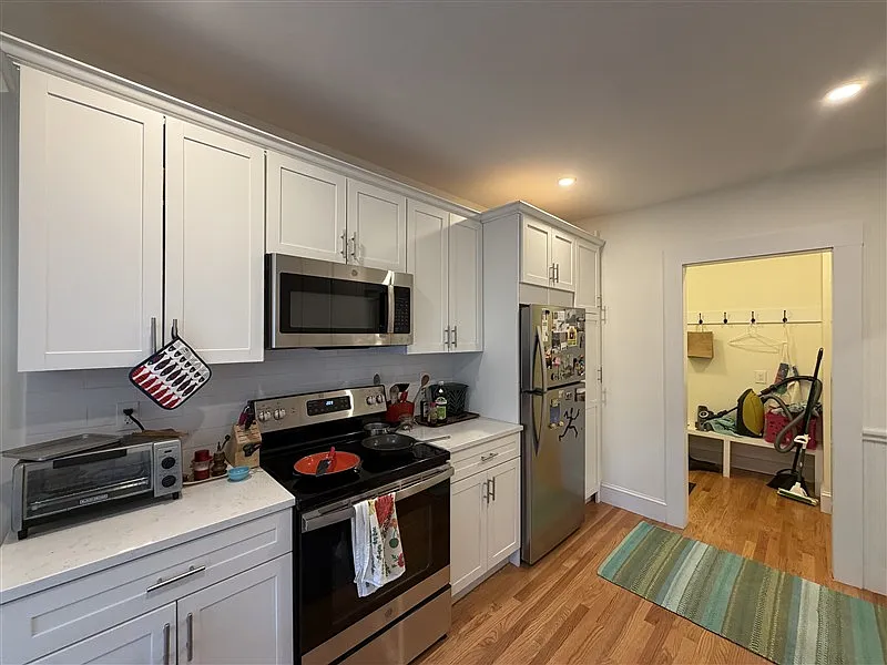 2 bed, $3,600 — Photo 1