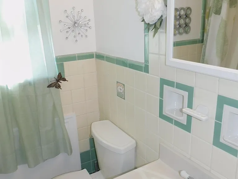 851 Kreis Ln #1 — Photo 20