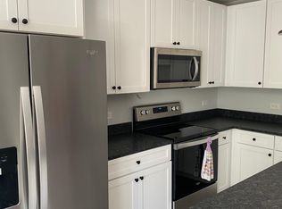 850 N State St #208, Lockport, IL 60441