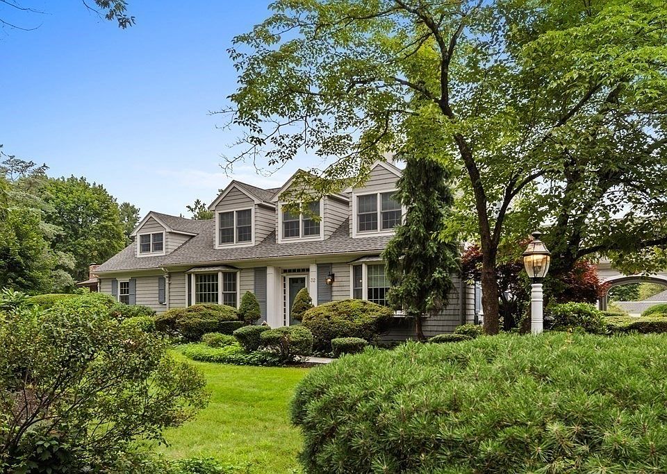 1st image of 32 Hidden Rd