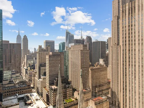 641 5th Ave #29E, New York, NY 10022