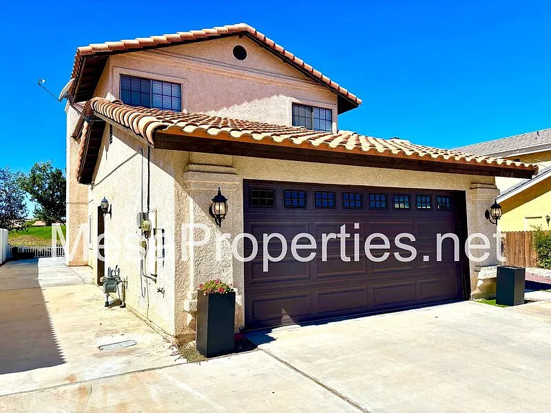 4 bed, 3.0 bath, 2668 sqft, $2,650 — Photo 3