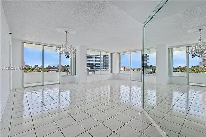 1st image of 400 S Pointe Dr APT 504