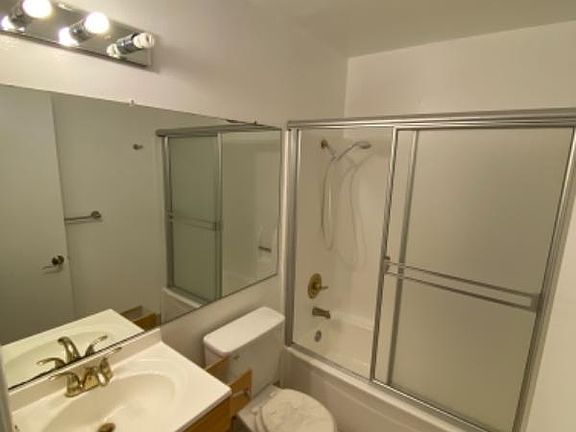 3rd image of 5700 Etiwanda Ave Unit 169