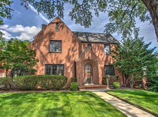 1371 Terrace Dr, Pittsburgh, PA