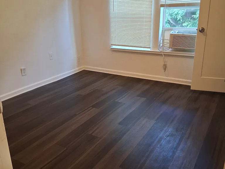 2704-2706 Benton Blvd #2S — Photo 6