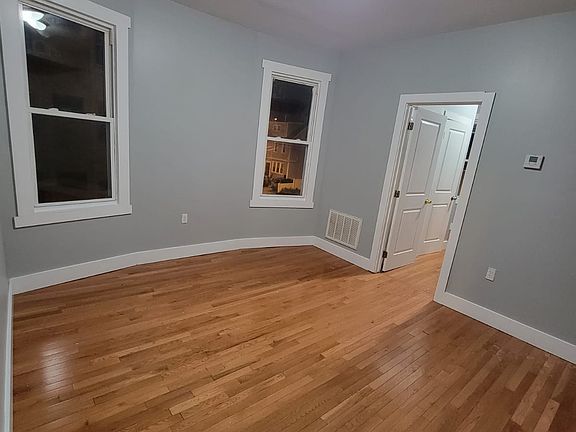 3rd image of 253 22nd St Floor 1