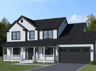 4 Locust Ave S, Medford, NY 11763