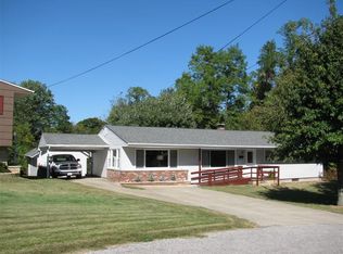 N Warren Rd, Bloomfield, IN 47424