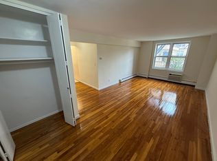 18-15 215th St #2Q, Bayside, NY 11360