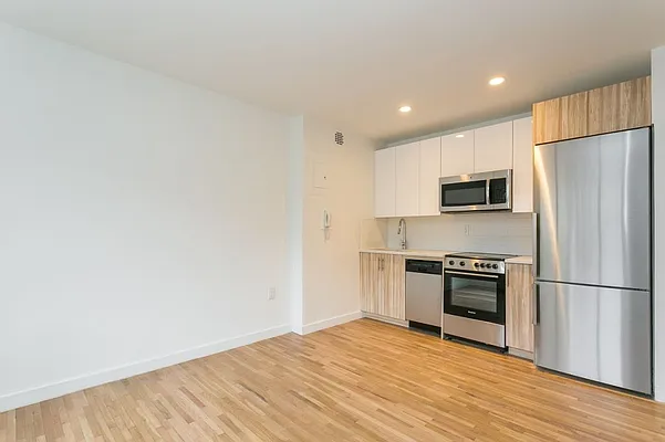 Rented by MNS | media 3