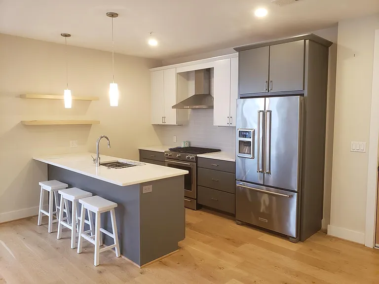 3035 15th St NW #203 — Photo 3