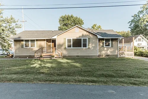 1970 Jordan Ave NW Photo 1