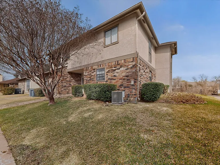 1025 Turtle Lake Blvd #111 — Photo 3