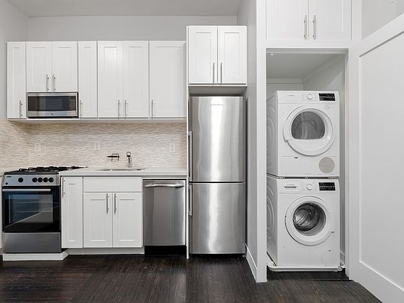 4th image of 1582 1st Ave APT 2B