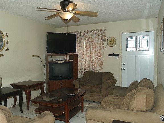 3rd image of 1078 E Kennedy Ln