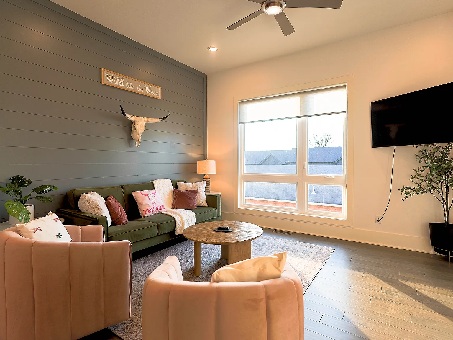 3 bed, 1582 sqft, $3,300 — Photo 3