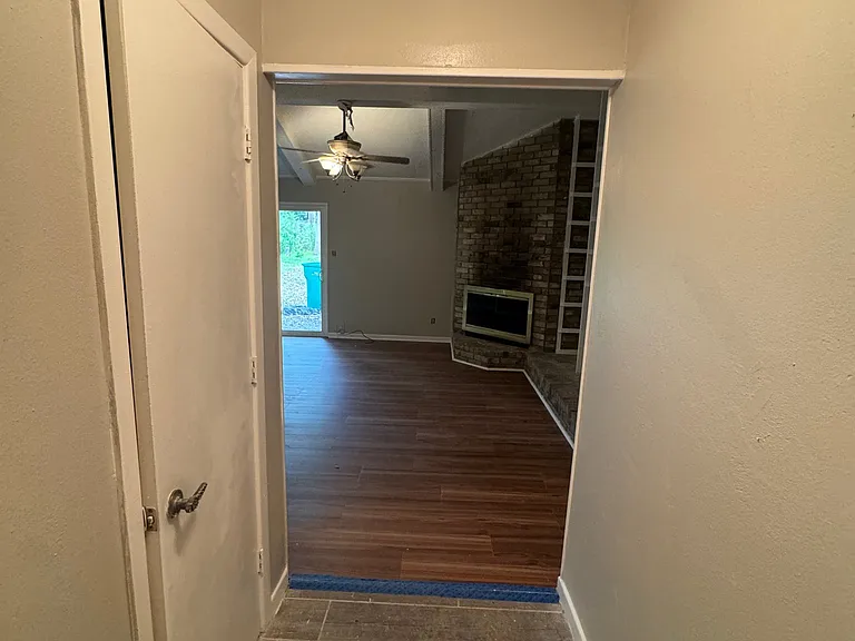 3514 Sabine Ave — Photo 6