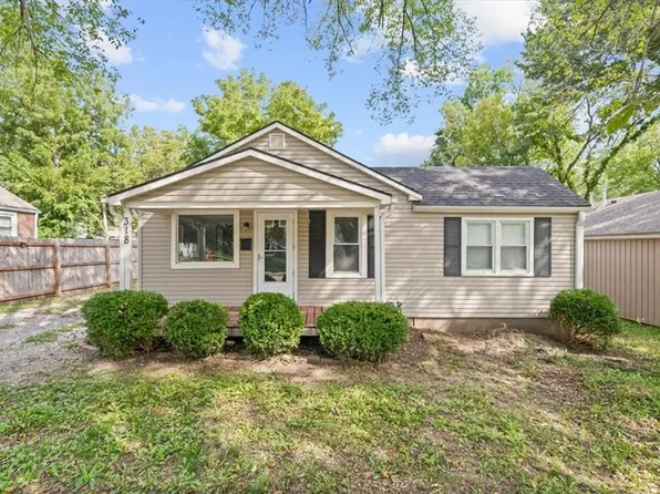 318 SW 10th St, Blue Springs, MO 64015