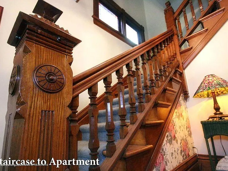 733 Seymour Ave #B — Photo 3