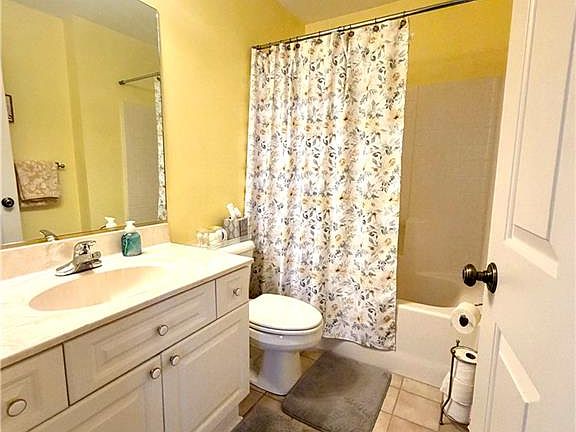 4th image of 2302 Beach Castle Ln
