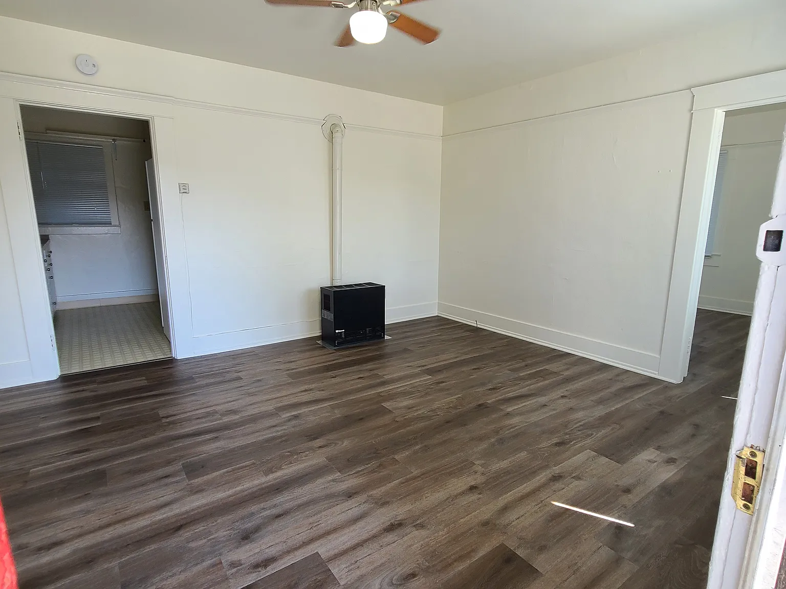 132 Campbell St — Photo 3