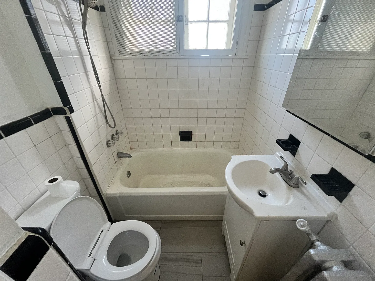1 bed, $900 — Photo 4