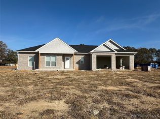 203 Heritage Way, Headland, AL 36345