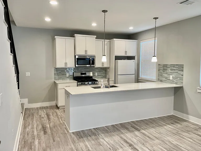 6713 Porter St #B — Photo 4