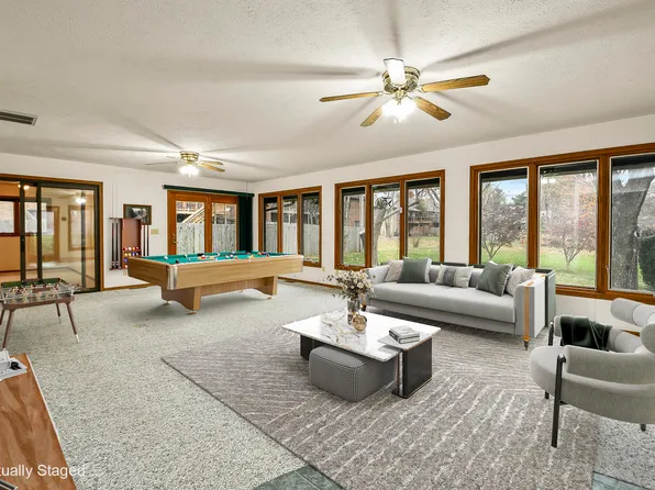 1923 S White Oak Avenue, Springfield, MO 65809