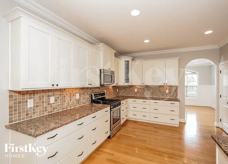 3087 Cameron Village Ct — Photo 6