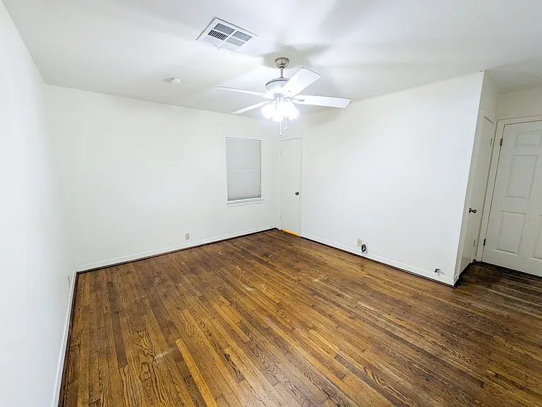 5040 Raleigh Dr — Photo 11