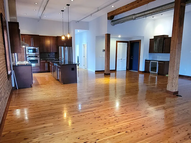 201 W Willow St #1 — Photo 6