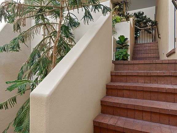 5th image of 814 Camino De Monte Rey APT 112
