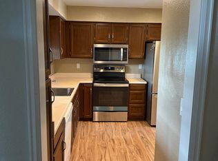 6736 S Poplar Ct, Centennial, CO 80112