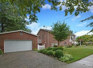 21117 28th Ave, Bayside, NY 11360