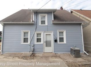 1118 15th St, Moline, IL 61265