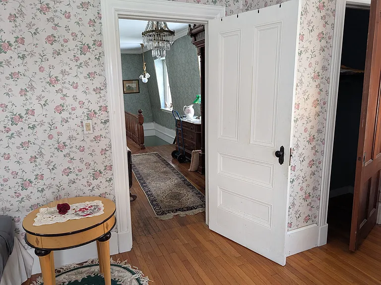 33 Richardson St #2 — Photo 6