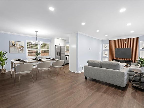 5th image of 3986 Phylis Pl