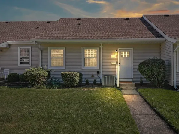 153 Cours De Pasteur #E, Freehold, NJ 07728