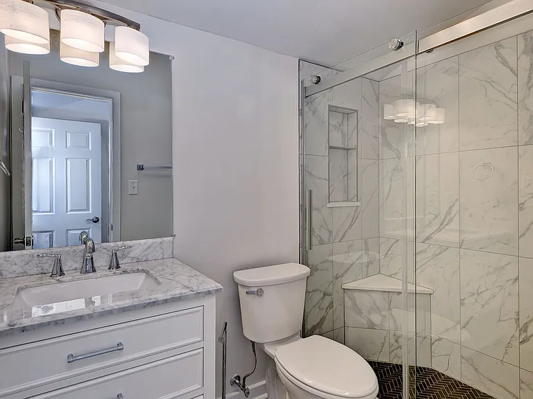 106 Harrops Gln — Photo 17