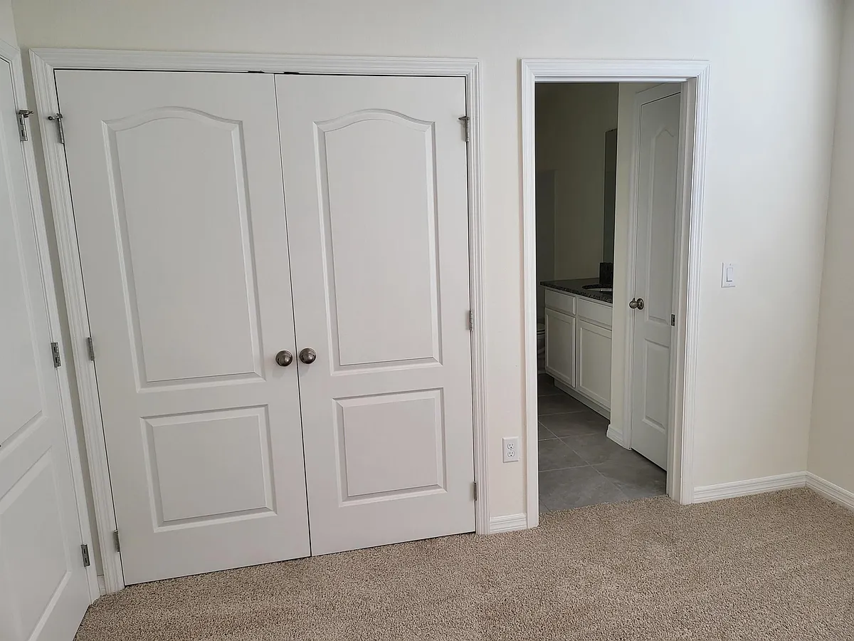 Building Photo - 1204 Draintree St #1