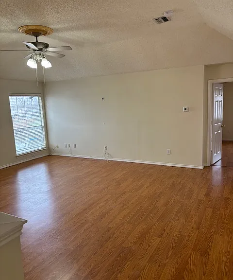 1403 Lakeshore Dr — Photo 4