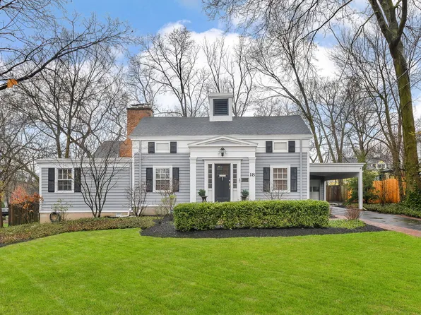 18 Campbell St, Geneva, IL 60134