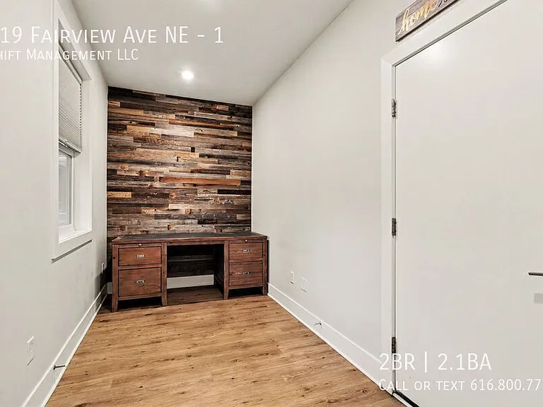 619 Fairview Ave NE #1 — Photo 3