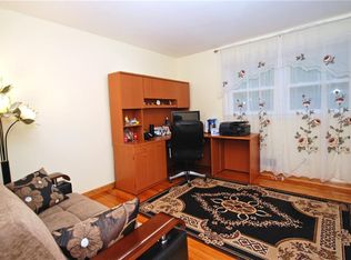 24 Hallo St, Edison, NJ 08837