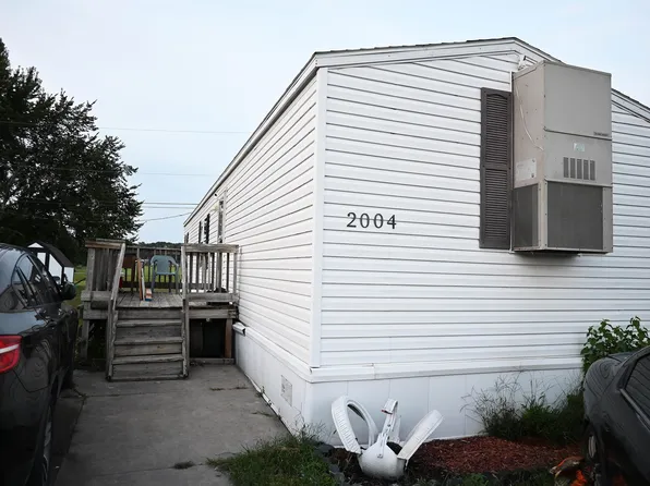 2004 Parker Cir, Norfolk, NE 68701