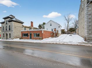 676 King St W, Kingston, ON K7M 2E8