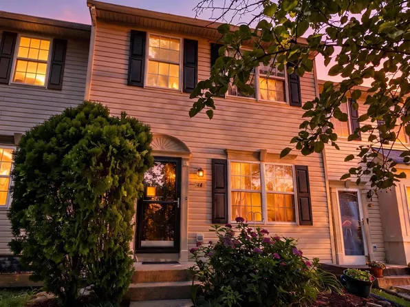 44 Gunfalls Garth, Baltimore, MD 21236